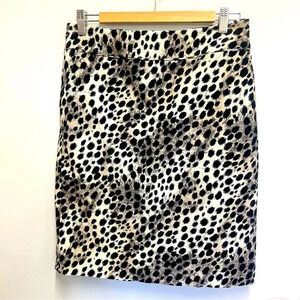 Evan Picone animal print pencil skirt fully lined with pockets size 6